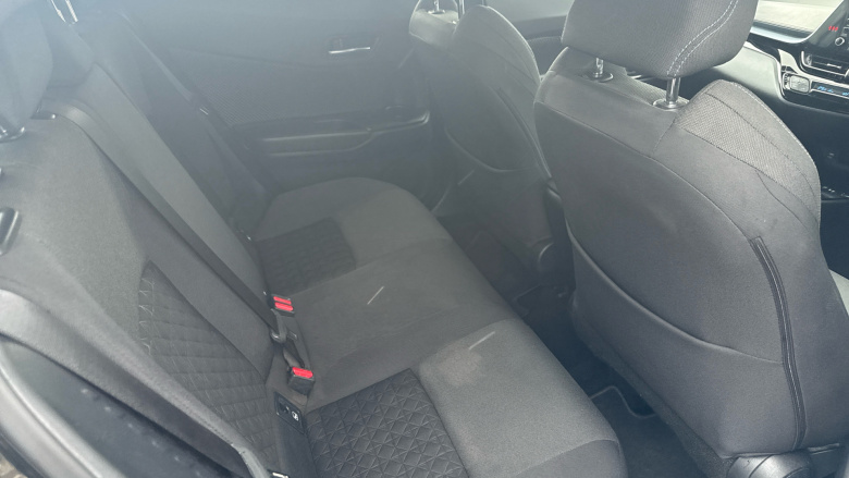 Toyota C-HR 1.8 Hybrid Design 5dr CVT Hybrid Hatchback